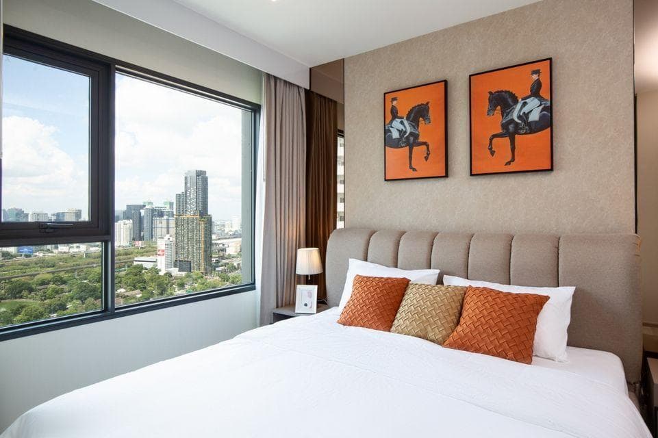 1988 – 201_bedroom.jpg